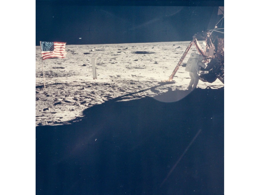 La seule photo de Neil Armstrong sur la Lune, prise par Buzz Aldrin.